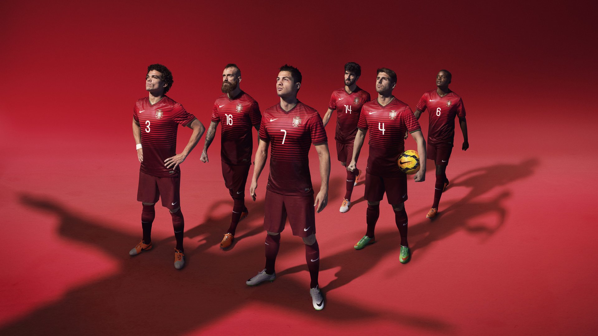 沙漠绿洲上的孤胆英雄，C罗个人能力闪耀，埃及险胜沙特背后的足球哲学