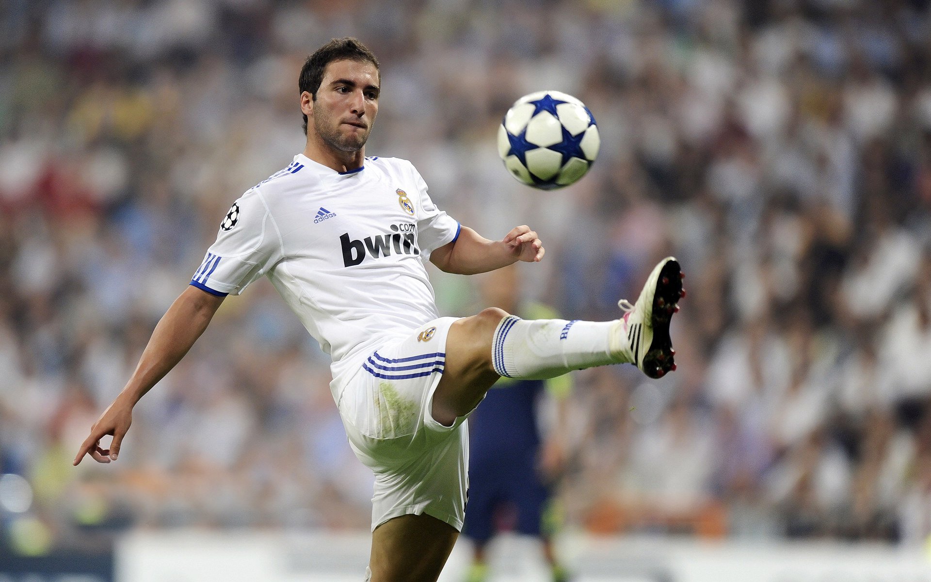 开云体育官方网站-跨界传奇，当篮球国王击溃勇士，拉梅洛在英超赛场接管争冠之战